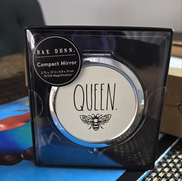 Rae Dunn Queen bee 🐝 Compact Mirror • NEW • - Picture 5 of 6